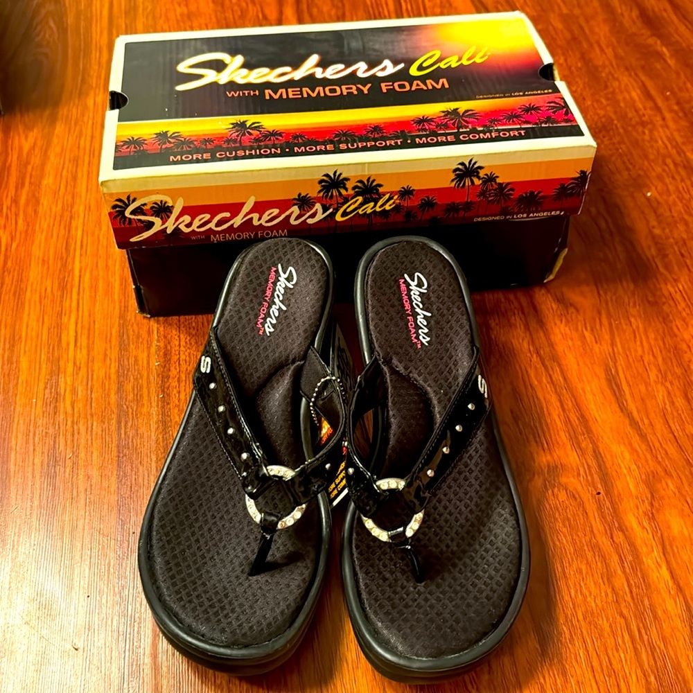 Sketchers sandals